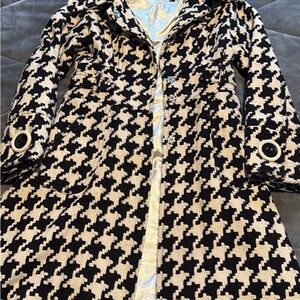 Stylish Houndstooth Black and White Women's Coat